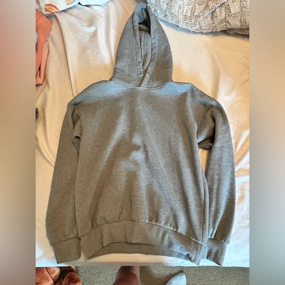 grey hoodie